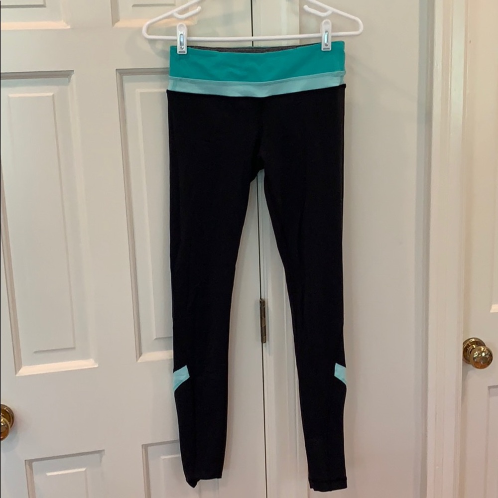Lululemon Black and Green Leggings Size 4